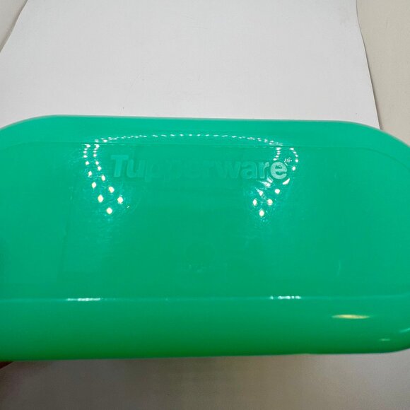 Tupperware Green Butter Dish - 5080A - Picture 4 of 4